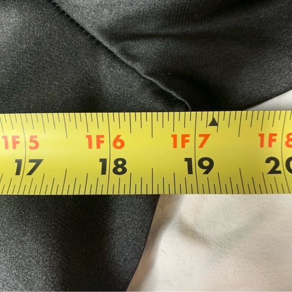 Forget Me Not Women's Black Long Sleeve Satin Button Up Shirt Sz XL V-neck Light - Picture 4 of 6